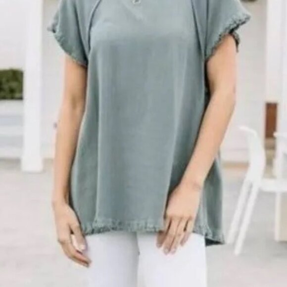 Umgee linen Tops 4 count - Picture 3 of 6